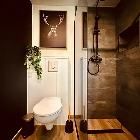 Apartment Tiny House - La De Tom Blaimont