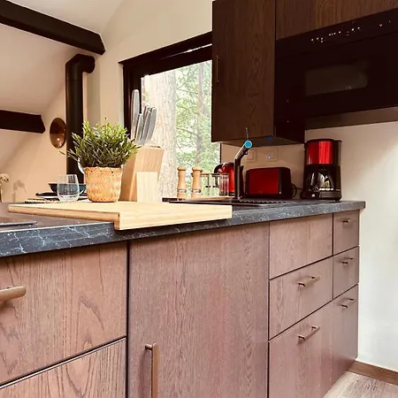 Tiny House - La De Tom *