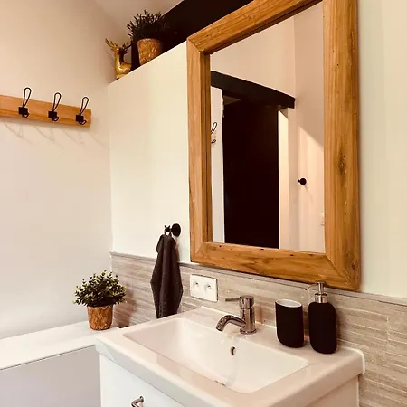 Tiny House - La De Tom * Blaimont